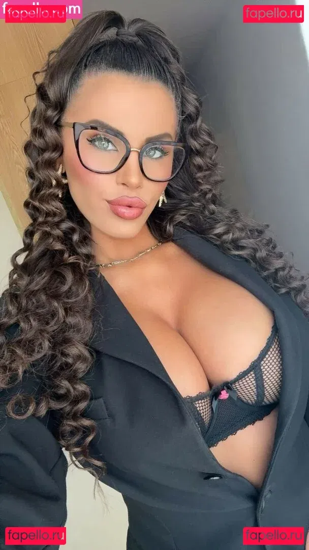 Marija Meglaj Onlyfans Photo Gallery 