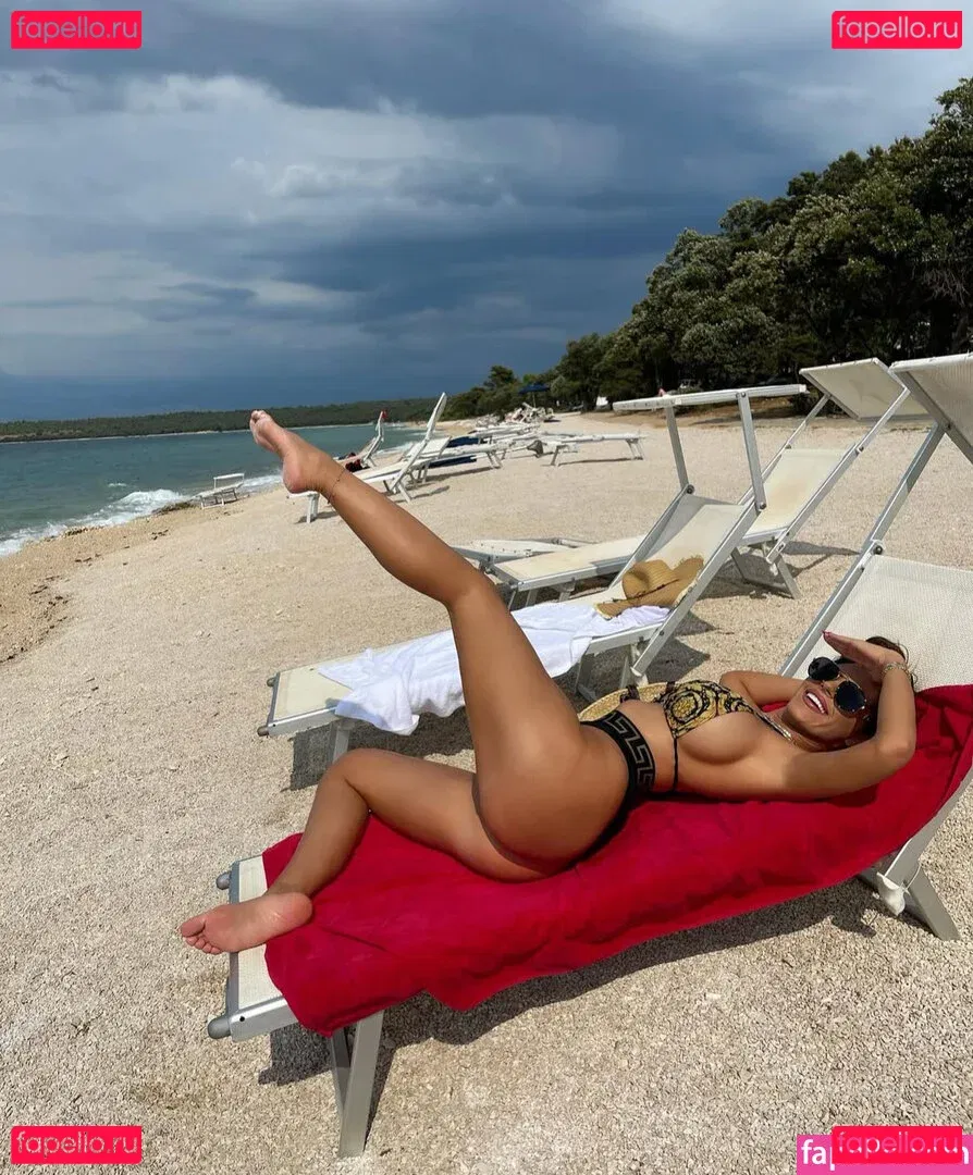 Marija Meglaj Onlyfans Photo Gallery 