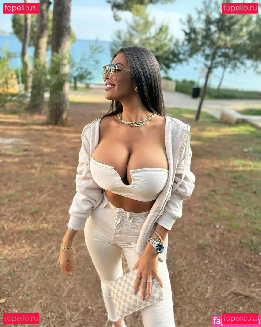 Marija Meglaj Onlyfans Photo Gallery 