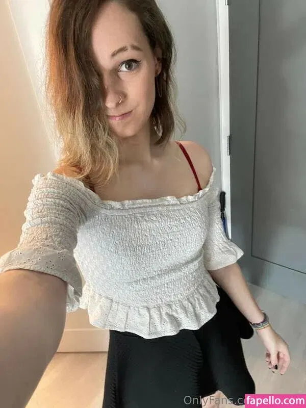 eloadia Onlyfans Photo Gallery 