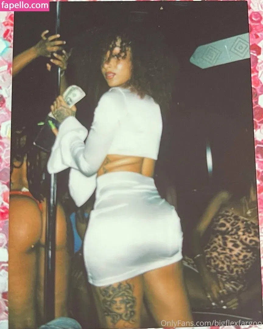 bigflexfargoo Onlyfans Photo Gallery 