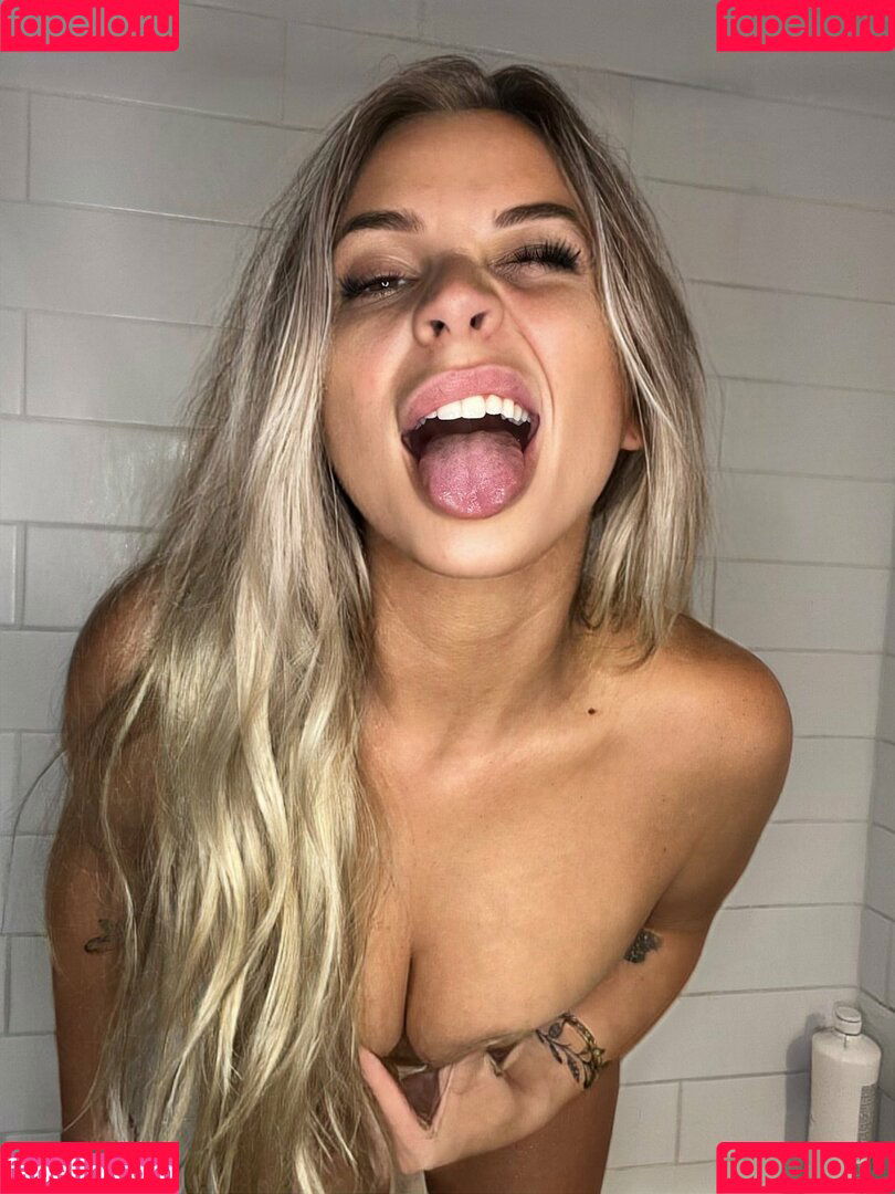 Willow Clark Onlyfans Photo Gallery 