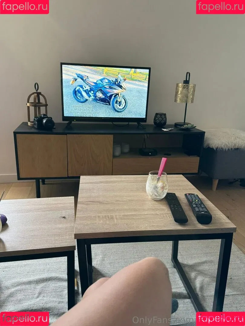 Frenchyleti Onlyfans Photo Gallery 
