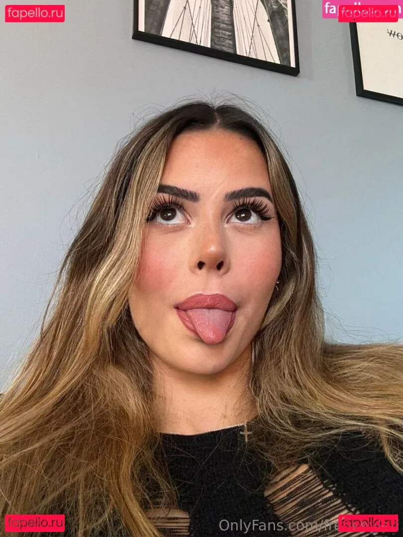 Frenchyleti Onlyfans Photo Gallery 