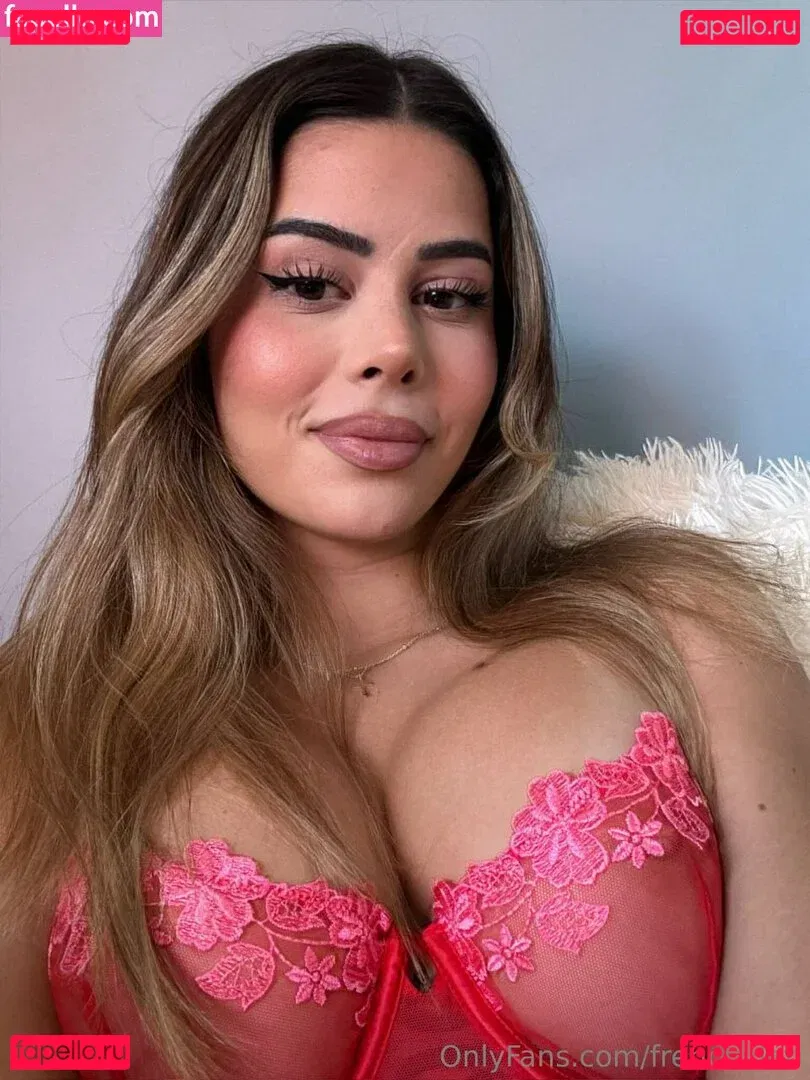 Frenchyleti Onlyfans Photo Gallery 