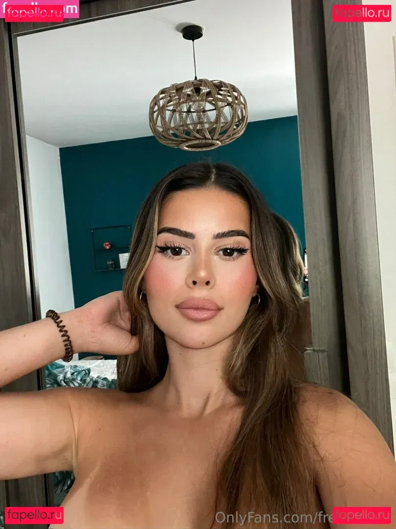 Frenchyleti Onlyfans Photo Gallery 