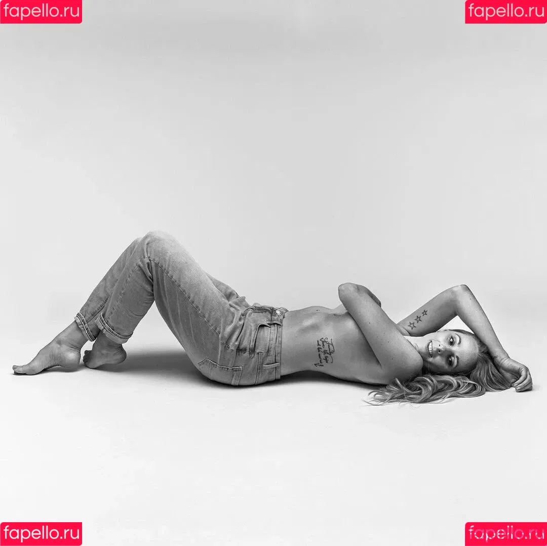 Jacqueline Sparrow Onlyfans Photo Gallery 