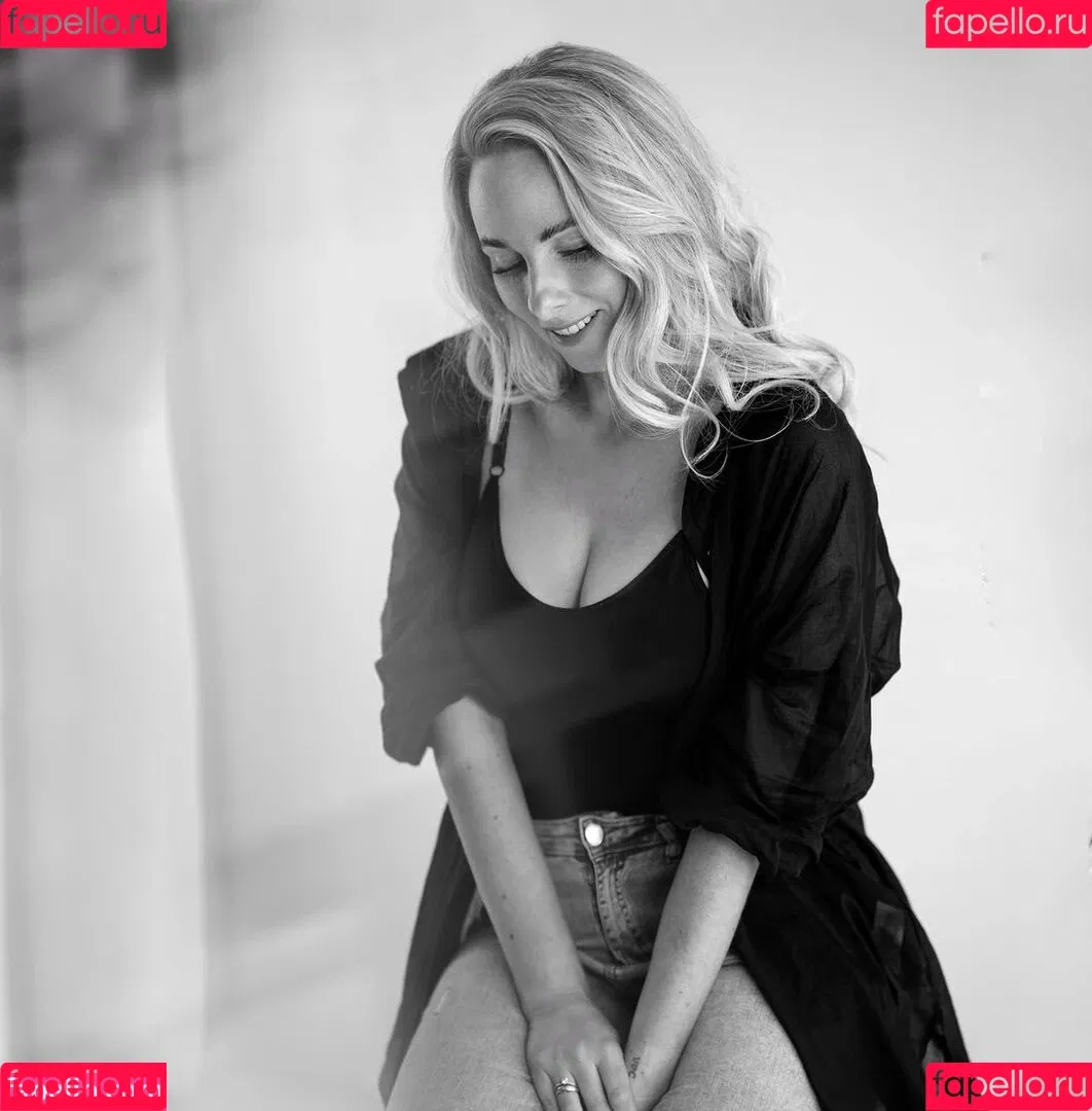 Jacqueline Sparrow Onlyfans Photo Gallery 