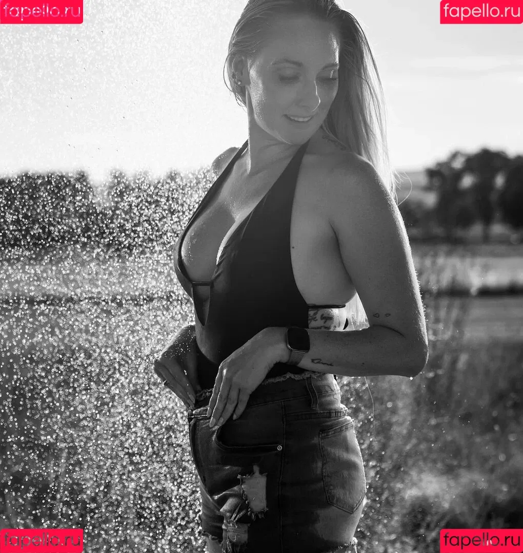 Jacqueline Sparrow Onlyfans Photo Gallery 