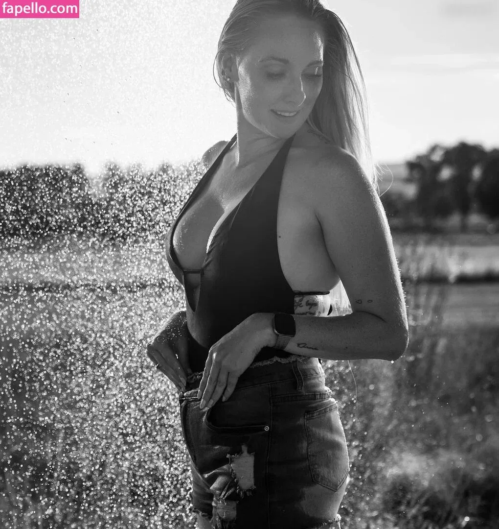 Jacqueline Sparrow Onlyfans Photo Gallery 