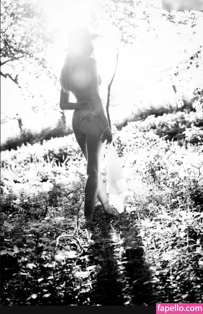 Jacqueline Sparrow Onlyfans Photo Gallery 