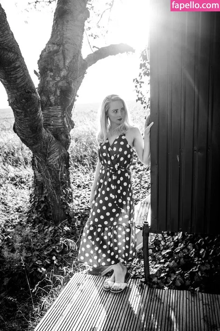 Jacqueline Sparrow Onlyfans Photo Gallery 