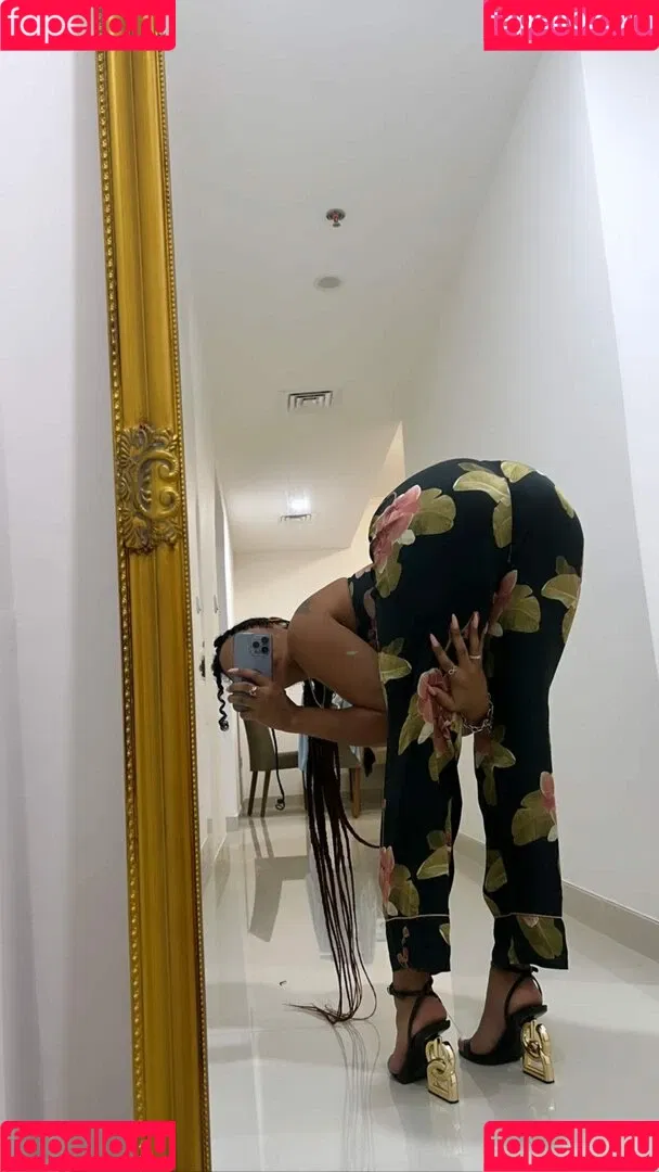 Secret_bombshell Kriz Onlyfans Photo Gallery 
