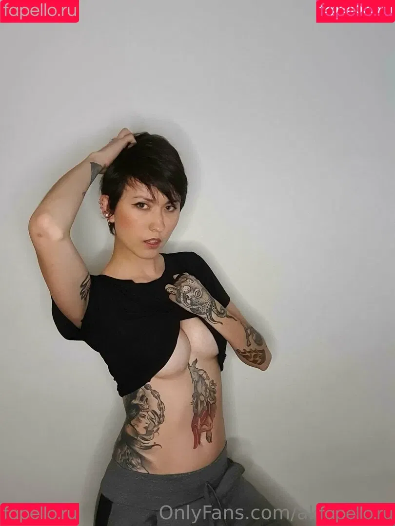 akirakichii Onlyfans Photo Gallery 