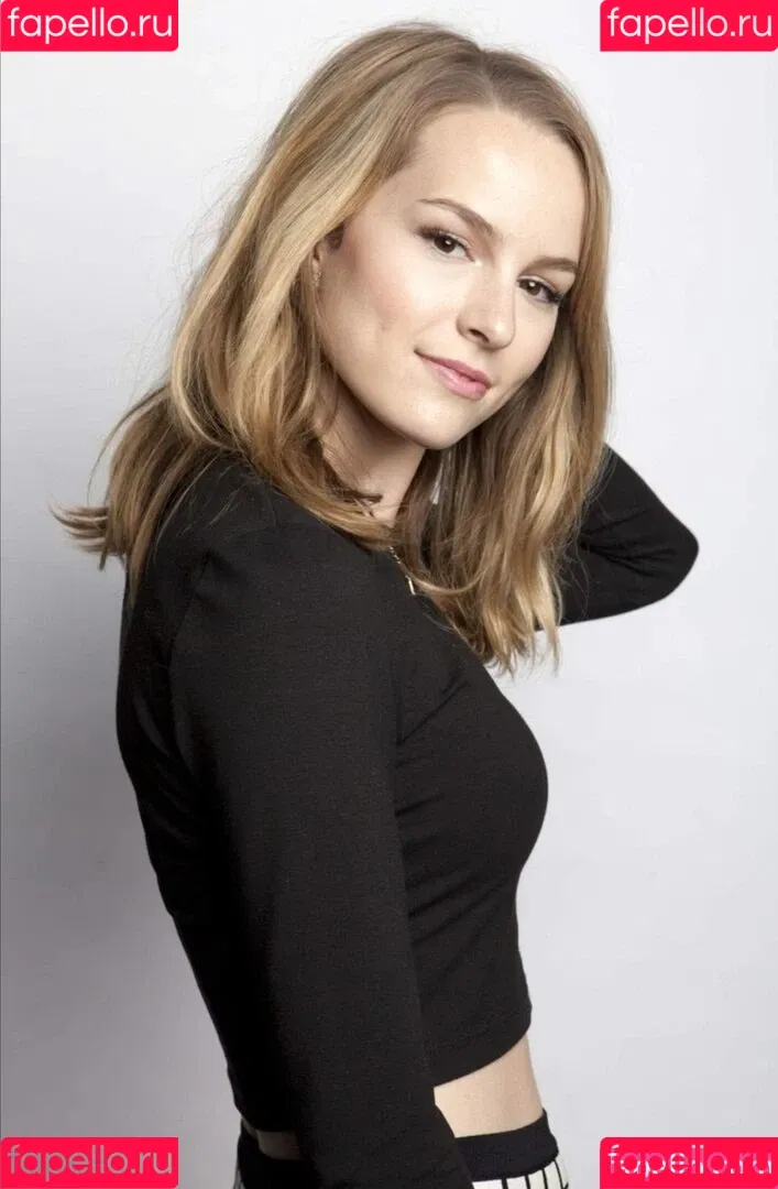 Bridgit Mendler Onlyfans Photo Gallery 