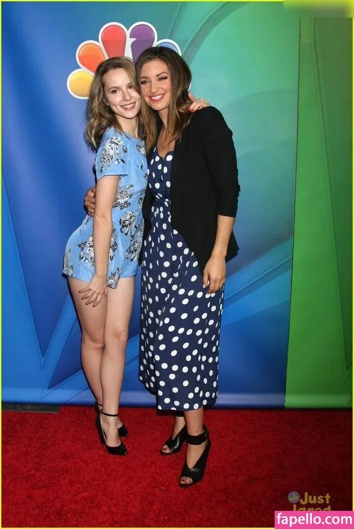 Bridgit Mendler Onlyfans Photo Gallery 