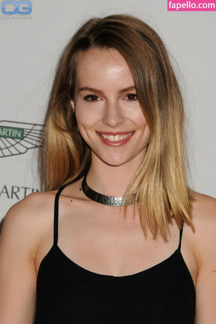 Bridgit Mendler Onlyfans Photo Gallery 