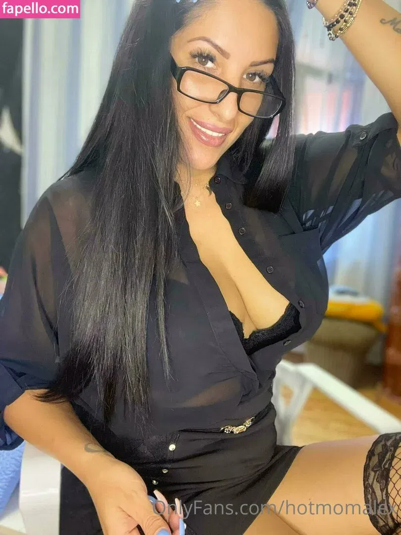 hotmomalex Onlyfans Photo Gallery 