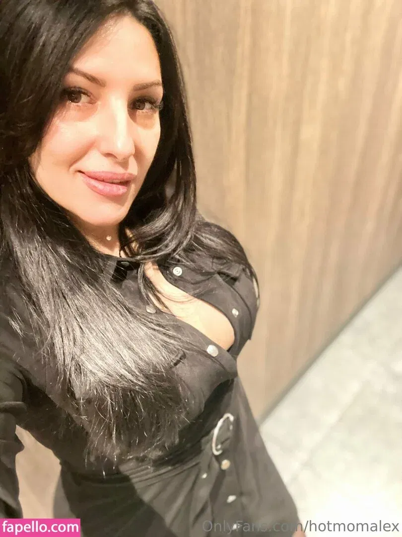 hotmomalex Onlyfans Photo Gallery 