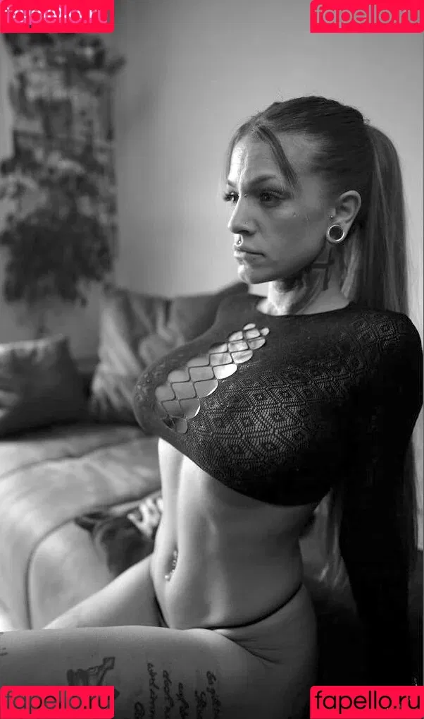 Sarina Denise Onlyfans Photo Gallery 