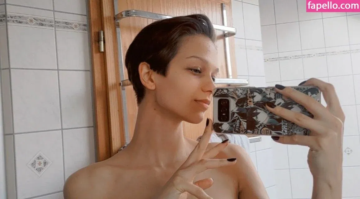 MythoBunny Onlyfans Photo Gallery 