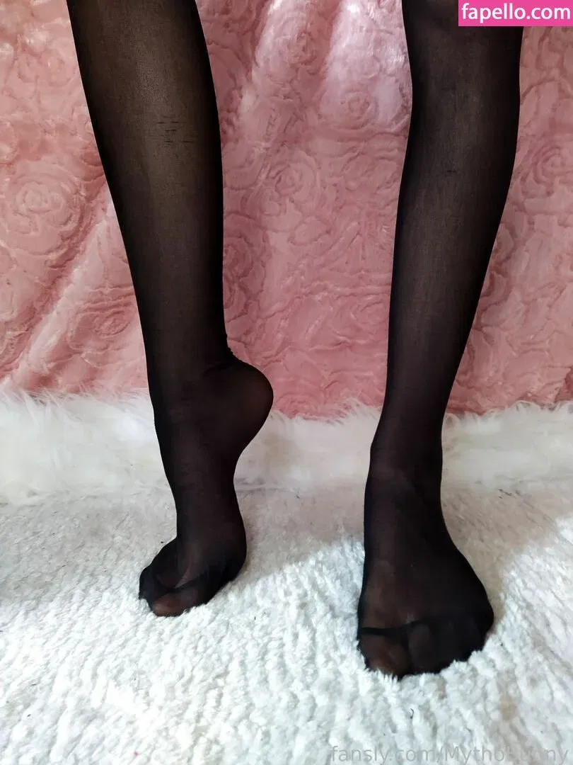 MythoBunny Onlyfans Photo Gallery 