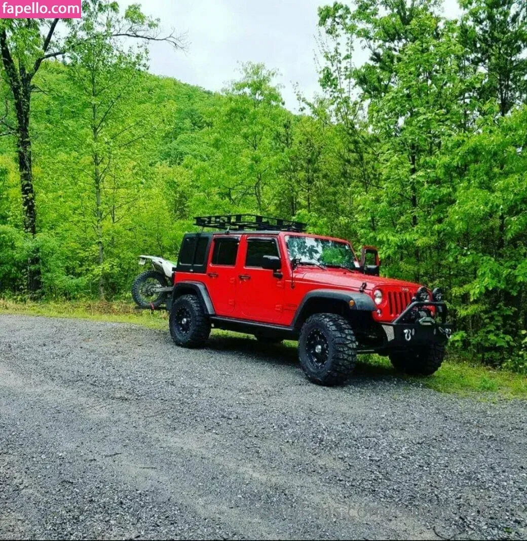 thatmtnguy Onlyfans Photo Gallery 