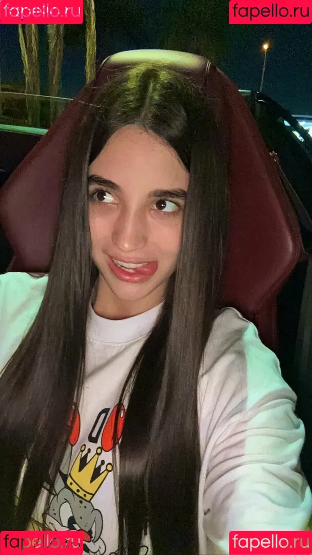 Saray Guzman Onlyfans Photo Gallery 