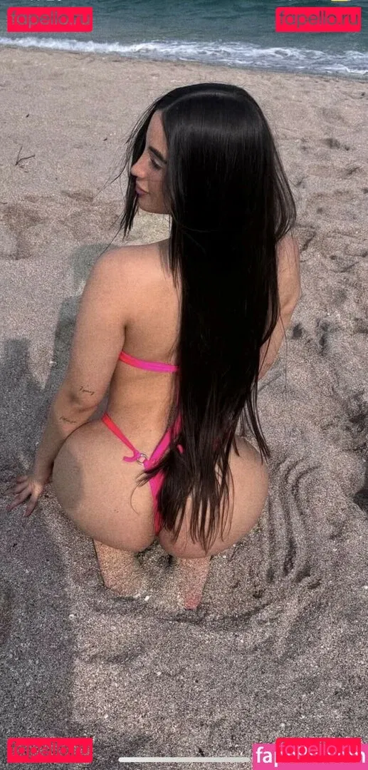 Saray Guzman Onlyfans Photo Gallery 