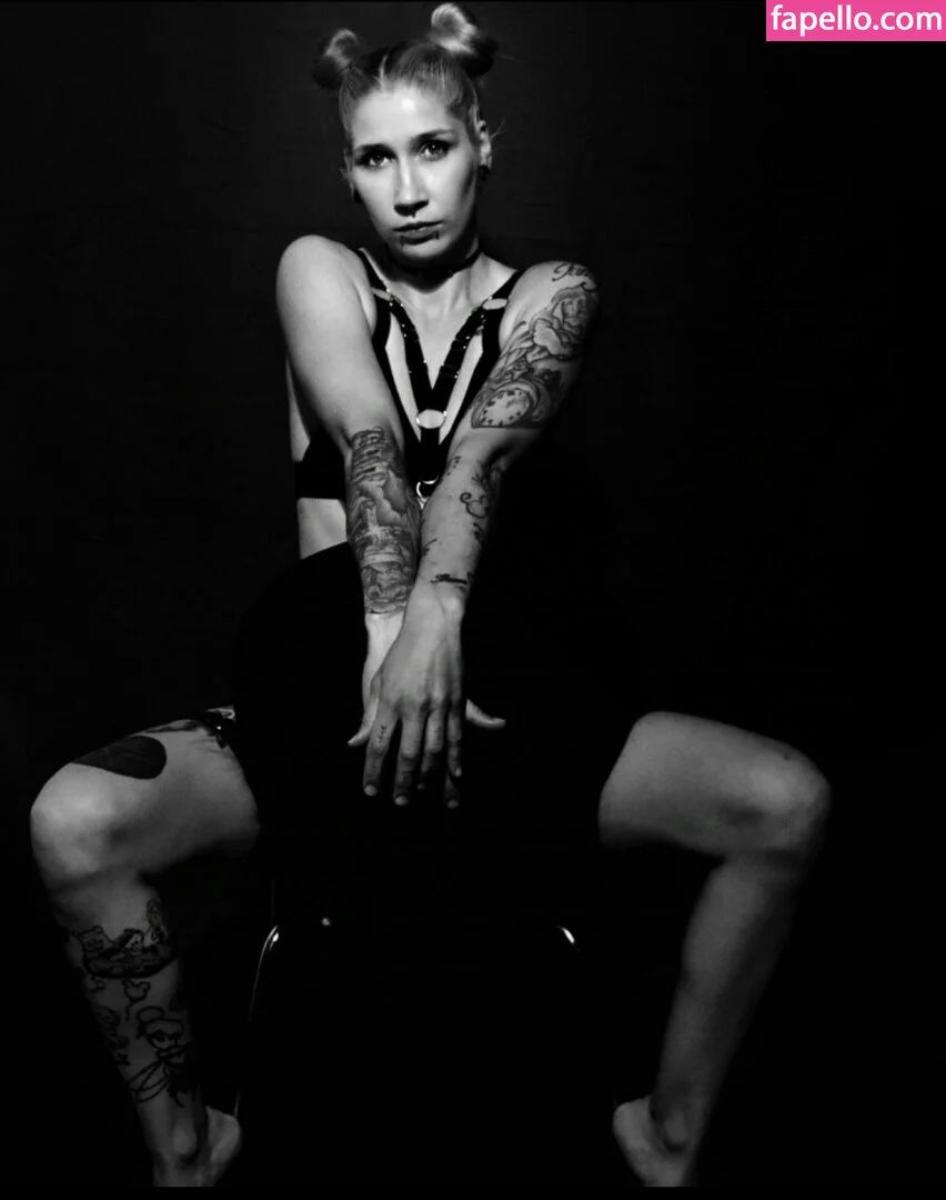 shel_ly Onlyfans Photo Gallery 