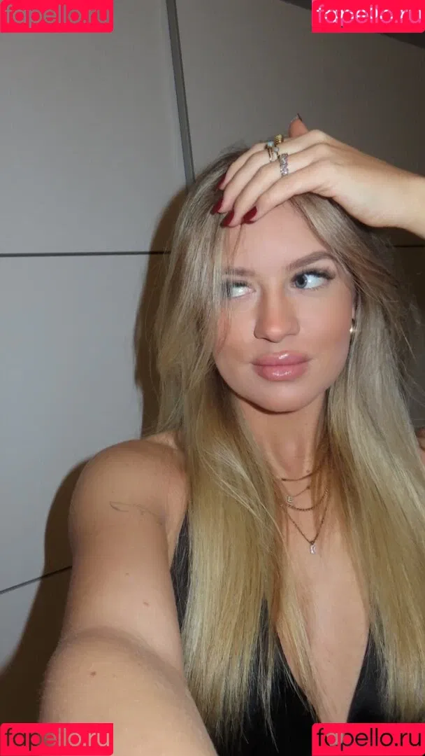 Romy wollmann Onlyfans Photo Gallery 