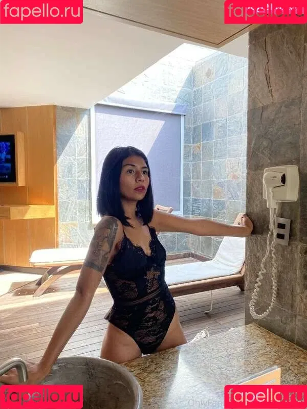 emmayouthl Onlyfans Photo Gallery 