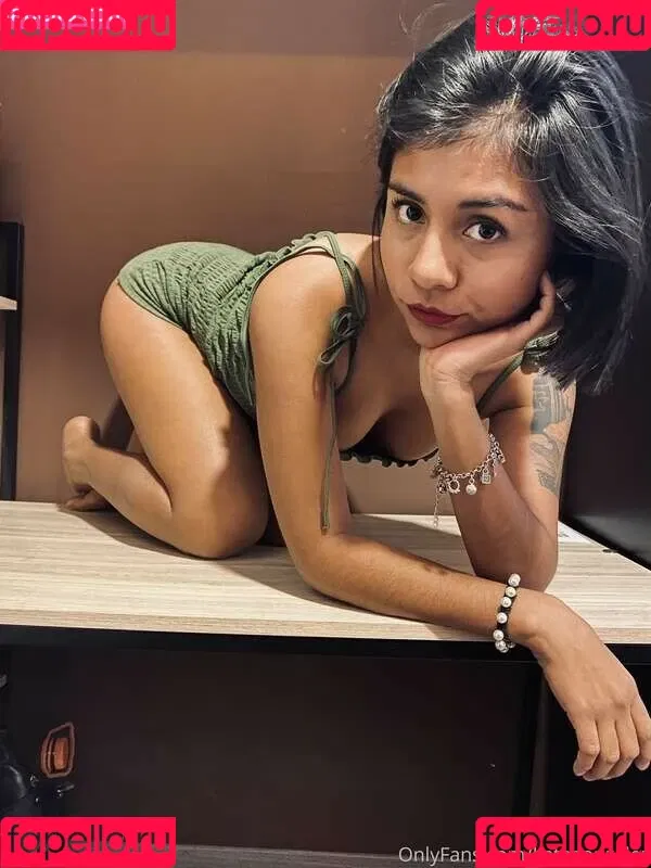 emmayouthl Onlyfans Photo Gallery 