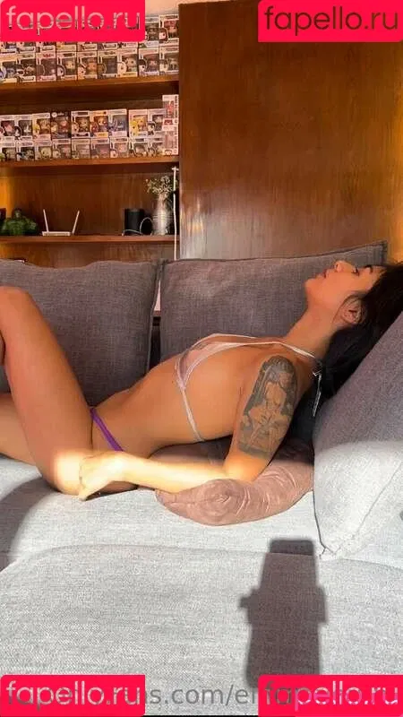 emmayouthl Onlyfans Photo Gallery 