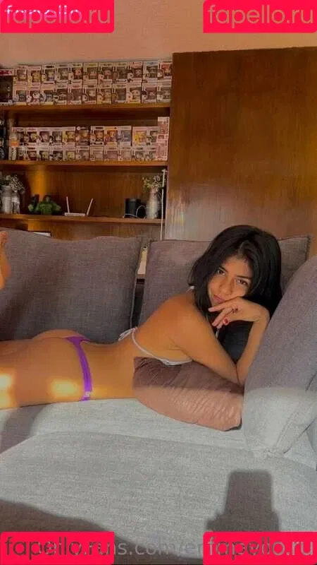 emmayouthl Onlyfans Photo Gallery 
