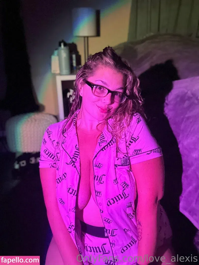 lovealexis Onlyfans Photo Gallery 
