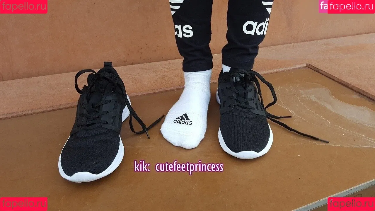 Sneaker Girl Germany Emma / Emma Elba Onlyfans Photo Gallery 