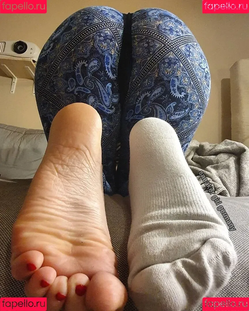 Sneaker Girl Germany Emma / Emma Elba Onlyfans Photo Gallery 