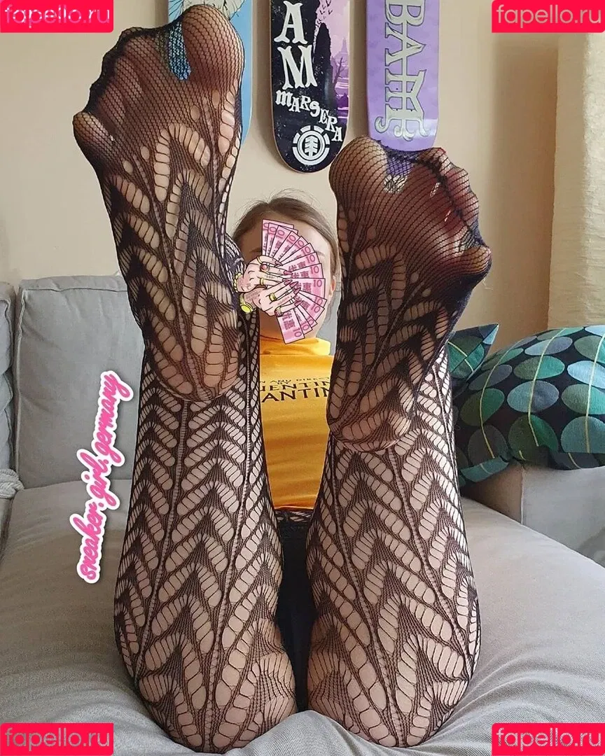 Sneaker Girl Germany Emma / Emma Elba Onlyfans Photo Gallery 