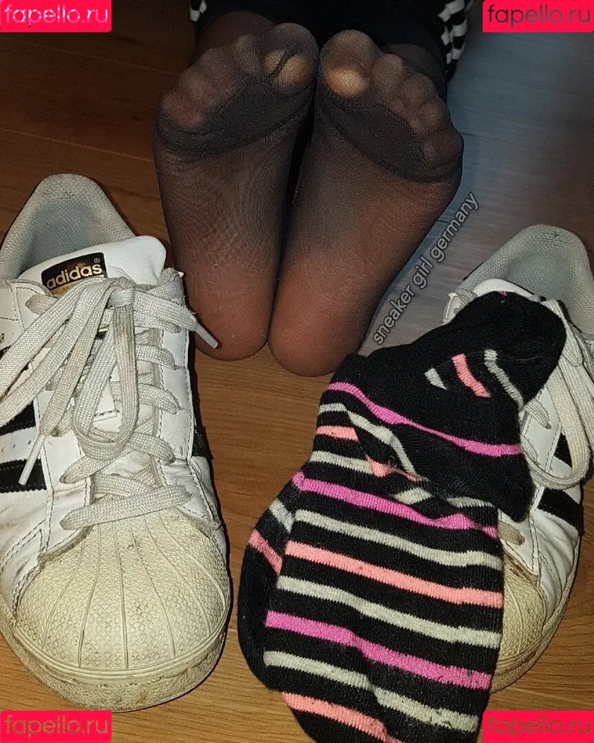 Sneaker Girl Germany Emma / Emma Elba Onlyfans Photo Gallery 