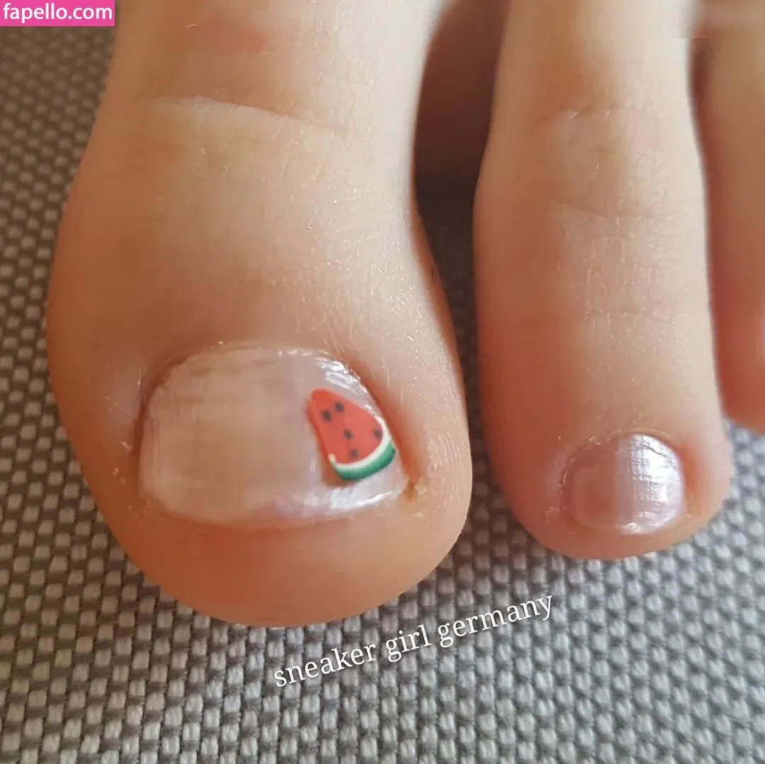 Sneaker Girl Germany Emma / Emma Elba Onlyfans Photo Gallery 