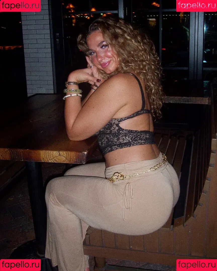 gina.adams Onlyfans Photo Gallery 