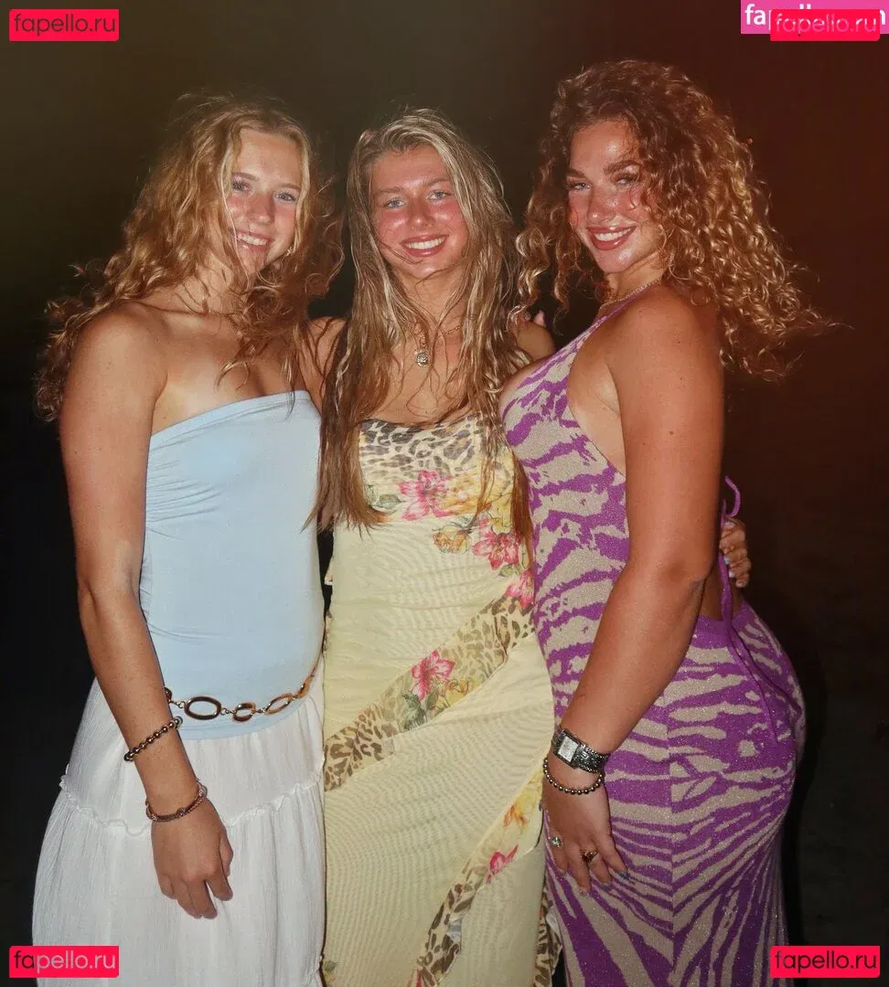 gina.adams Onlyfans Photo Gallery 