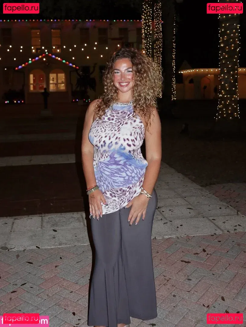 gina.adams Onlyfans Photo Gallery 