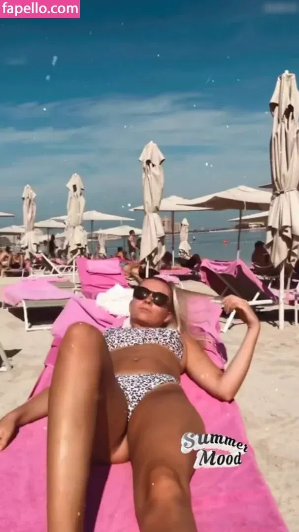 CorinaBRX Onlyfans Photo Gallery 