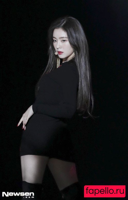 Red Velvet Nude Onlyfans Photo 35