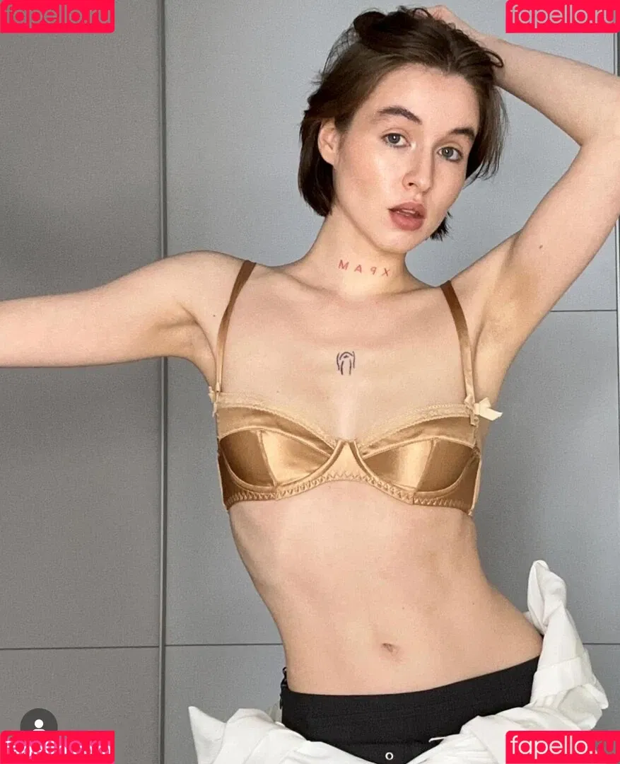 Wer ist sie ? Onlyfans Photo Gallery 