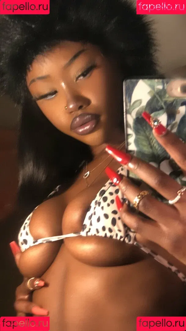 porcelainskys Onlyfans Photo Gallery 