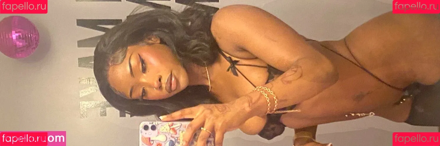 porcelainskys Onlyfans Photo Gallery 