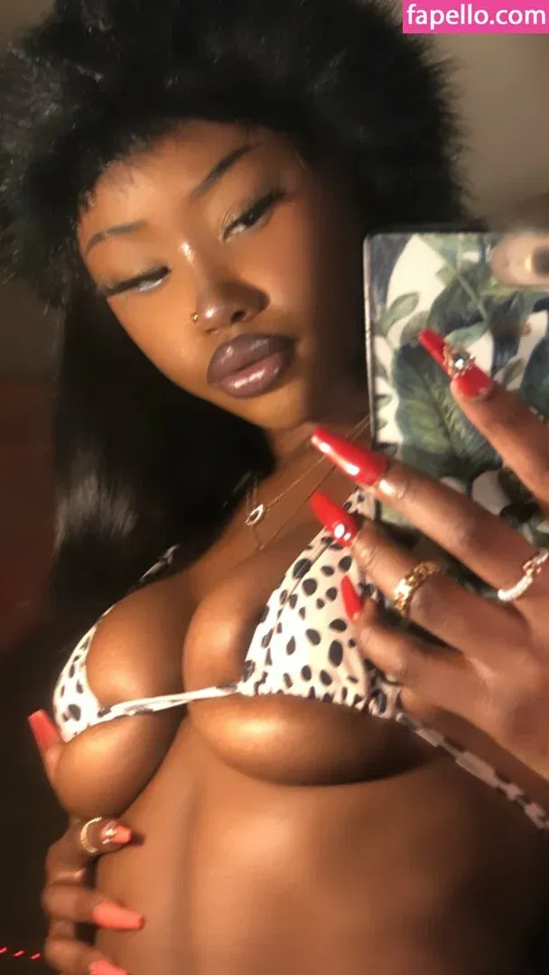 porcelainskys Onlyfans Photo Gallery 